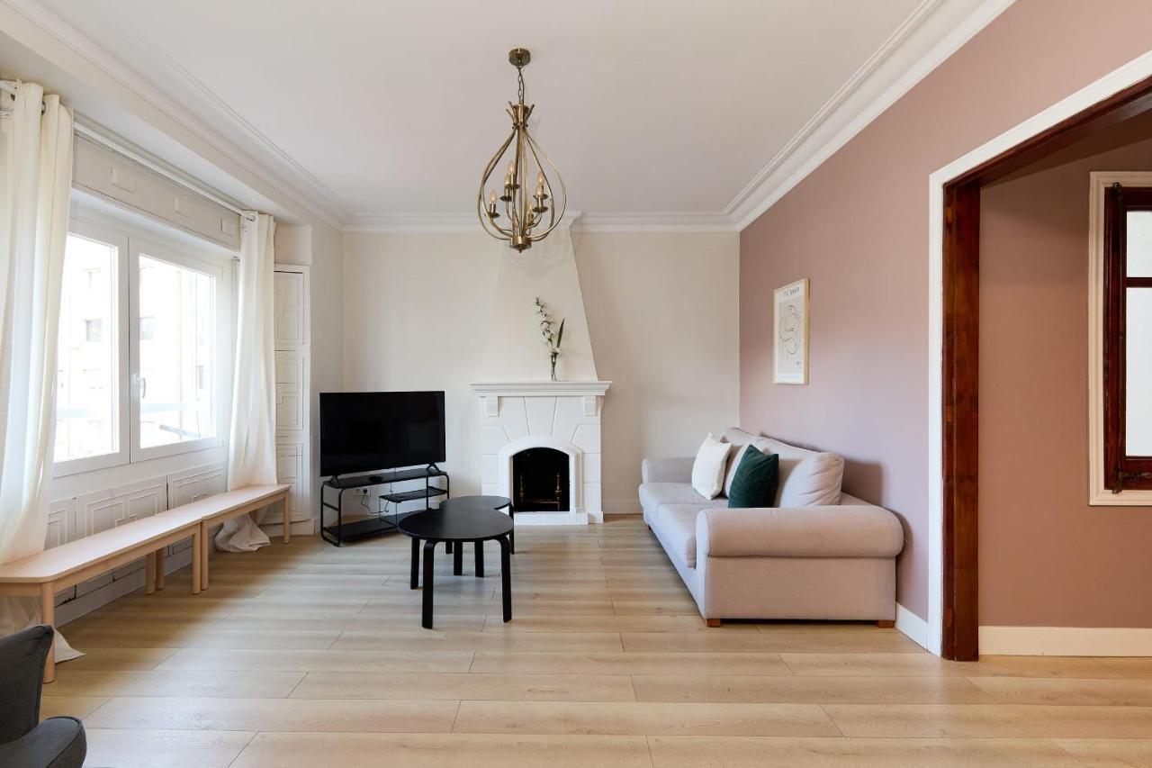 Casa Cosi - Casanova 6 Apartment Барселона Екстериор снимка